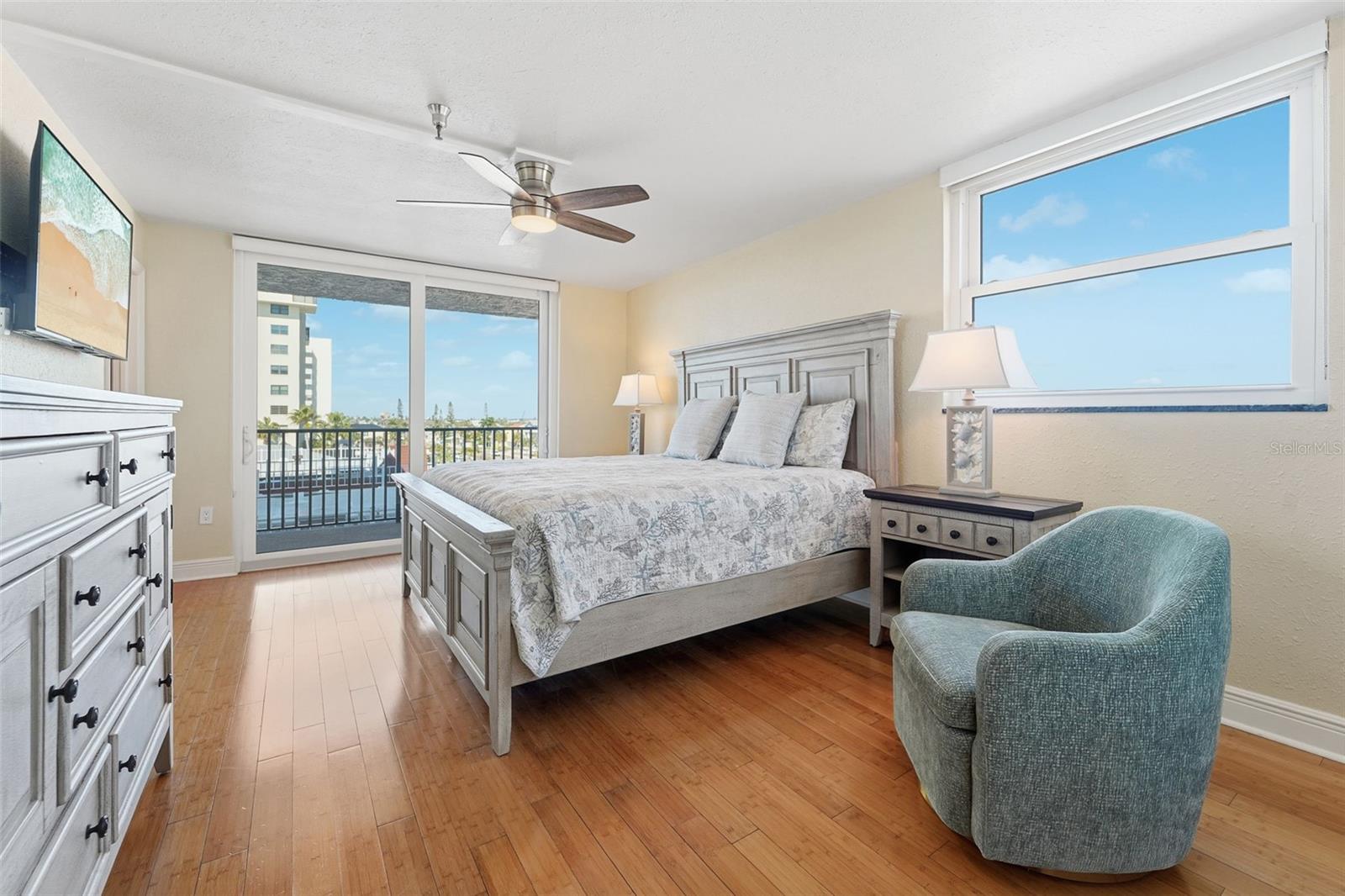 MADEIRA TOWERS CONDO - Residential