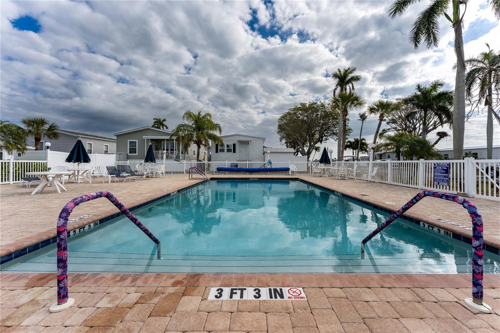 GULFSHORE OF LONGBOAT KEY - Residential