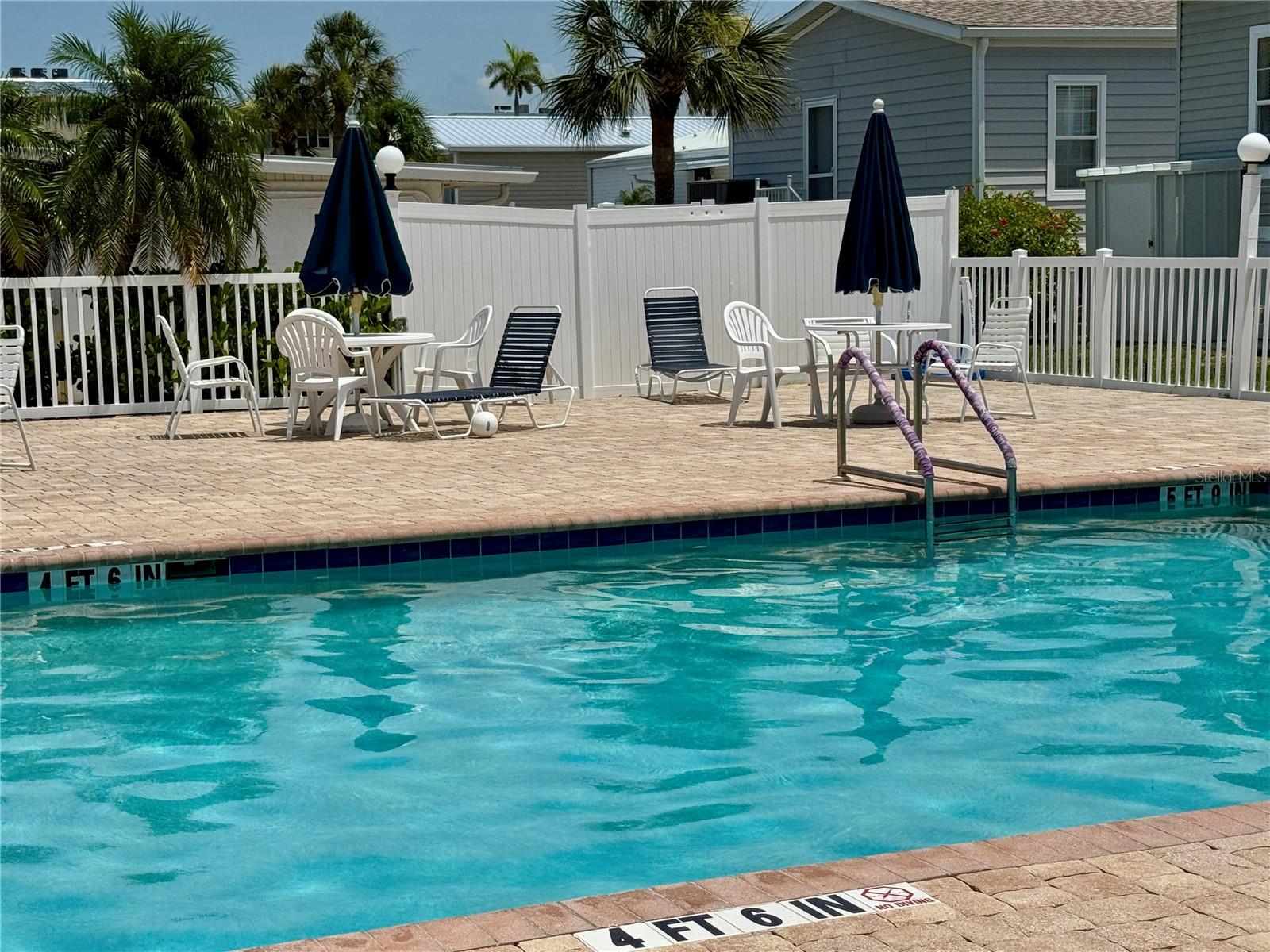 GULFSHORE OF LONGBOAT KEY - Residential