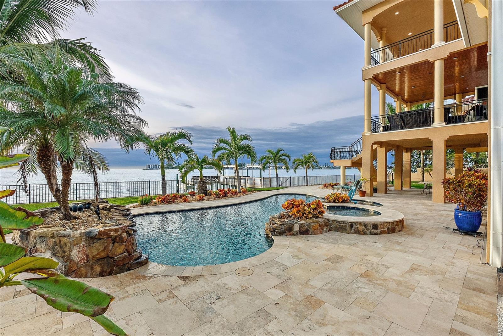TIERRA VERDE UNIT 1 4TH REP - Residential