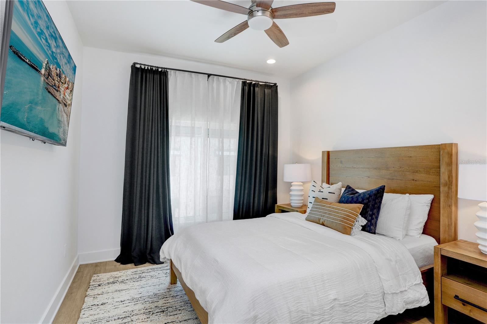 AZUL TWNHMS CONDO - Residential