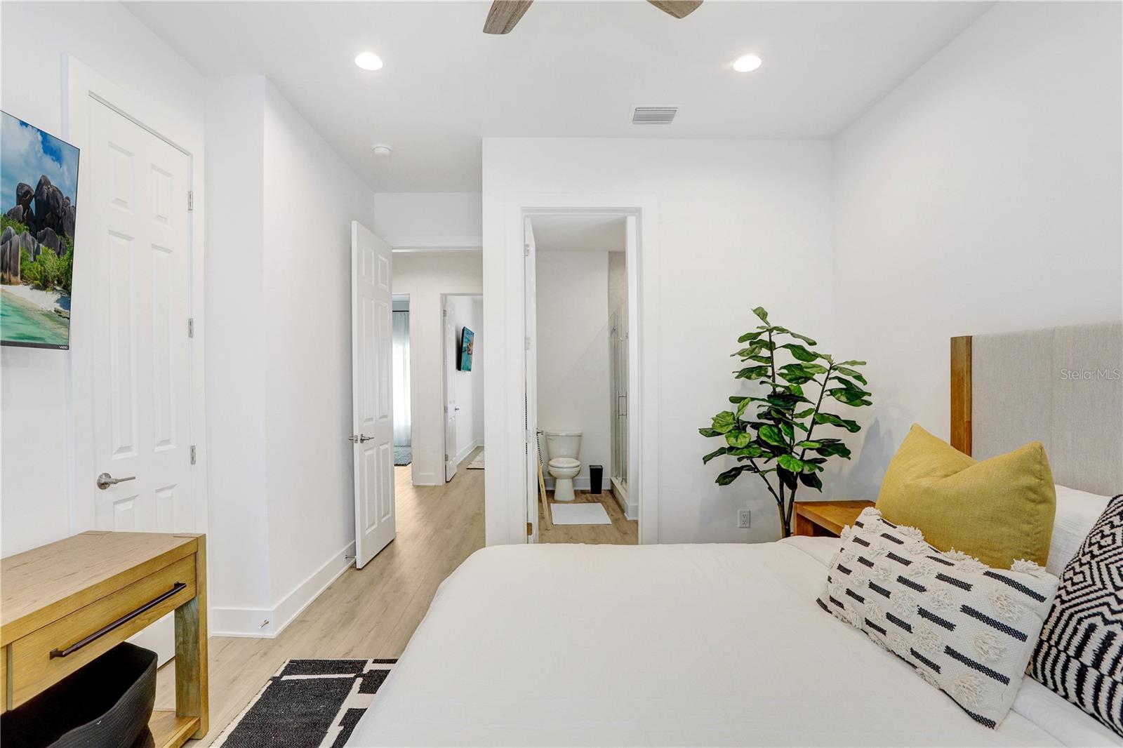 AZUL TWNHMS CONDO - Residential