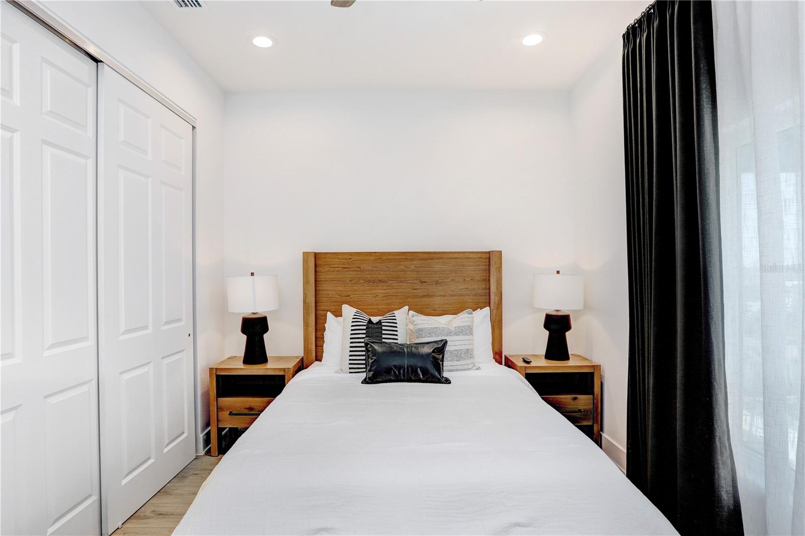 AZUL TWNHMS CONDO - Residential