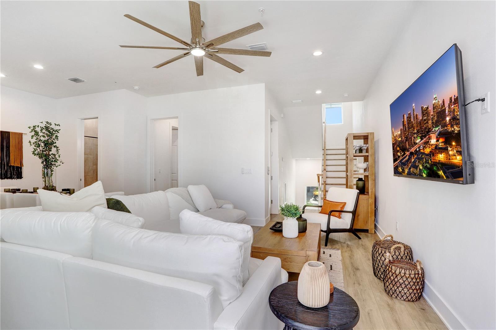 AZUL TWNHMS CONDO - Residential