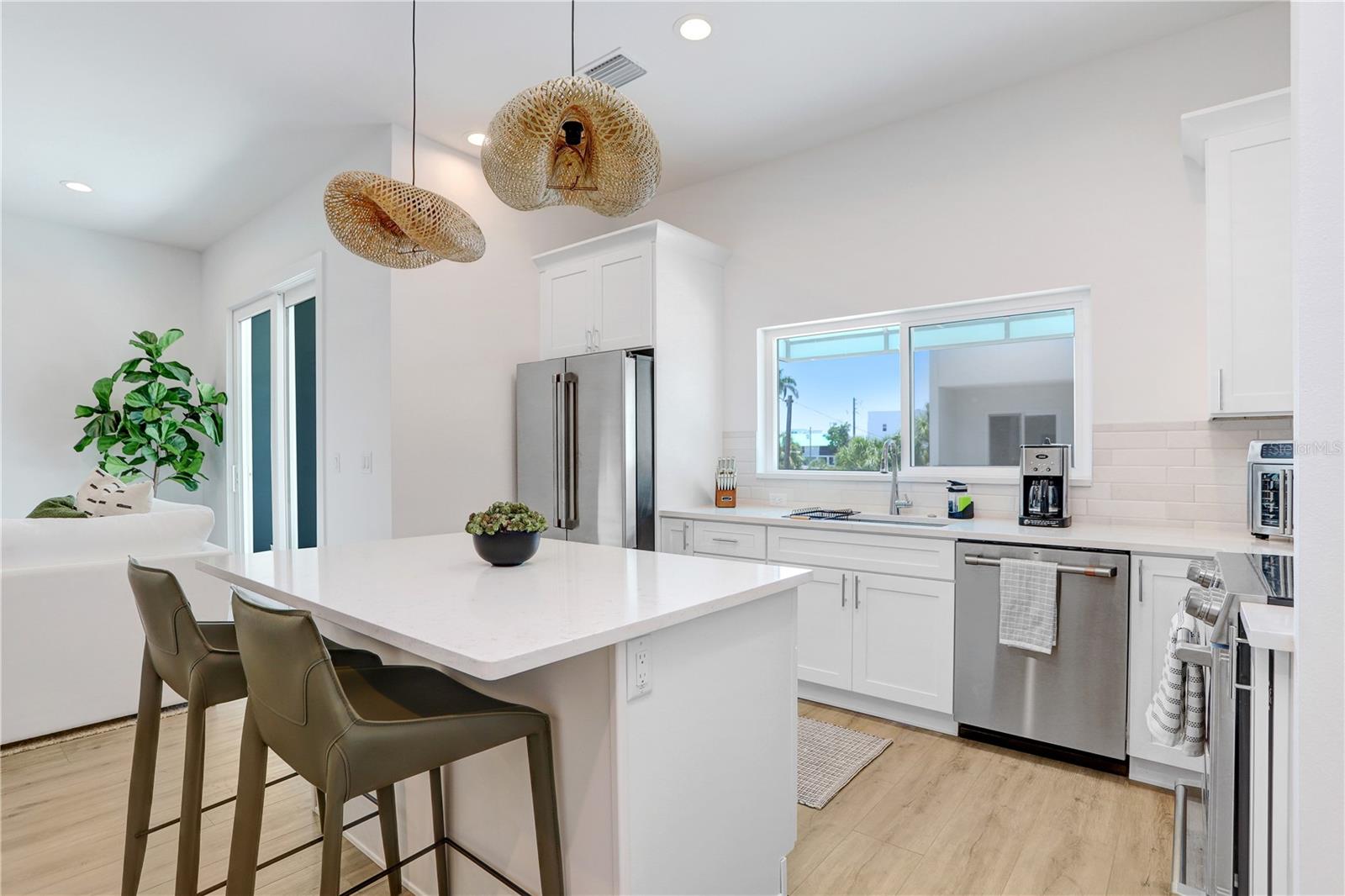 AZUL TWNHMS CONDO - Residential