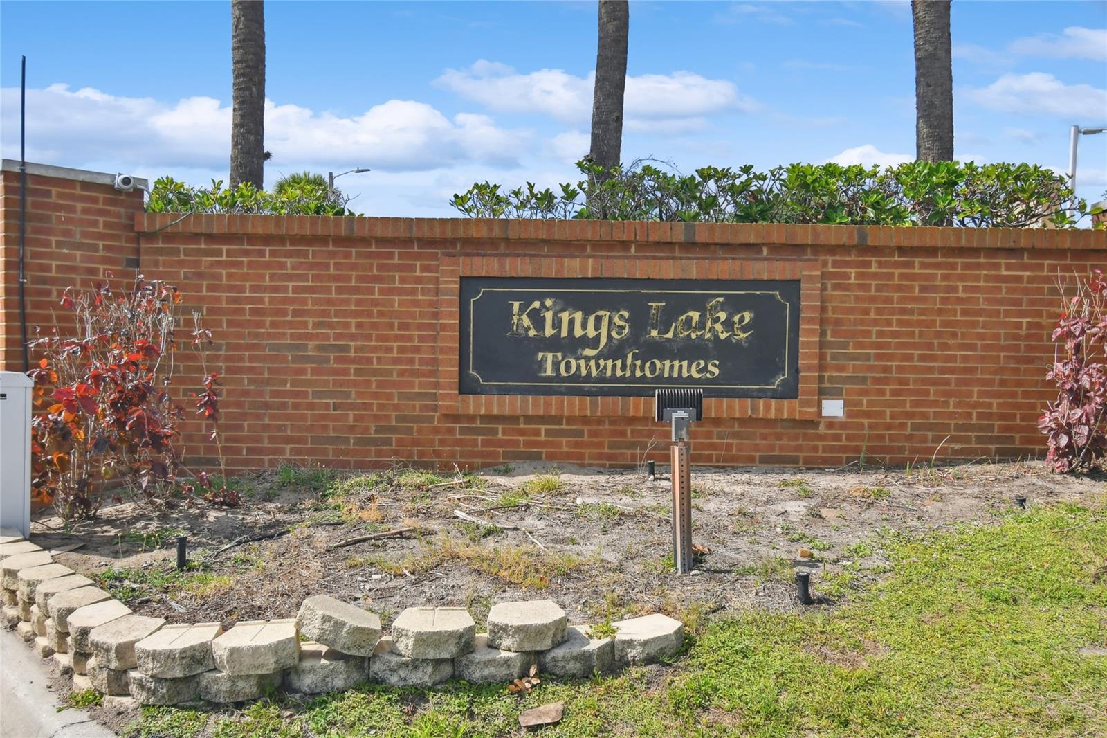 KINGS LAKE TWNHMS - Residential