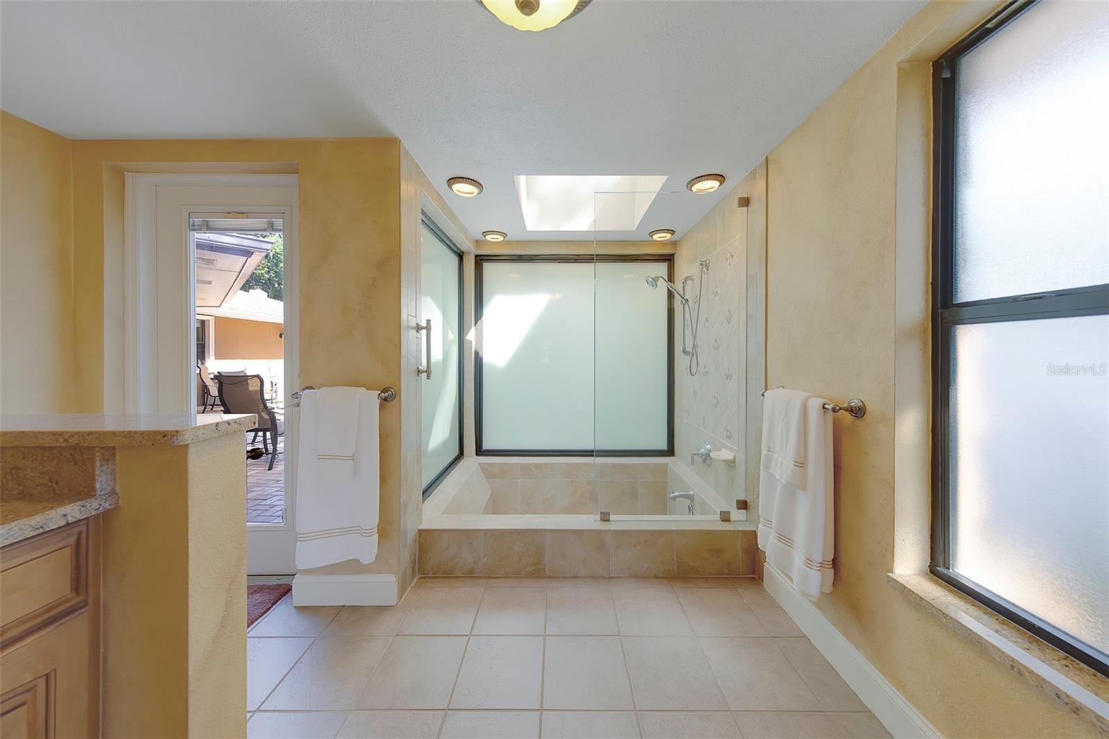 FEATHER SOUND CUSTOM HOME SITE - Residential
