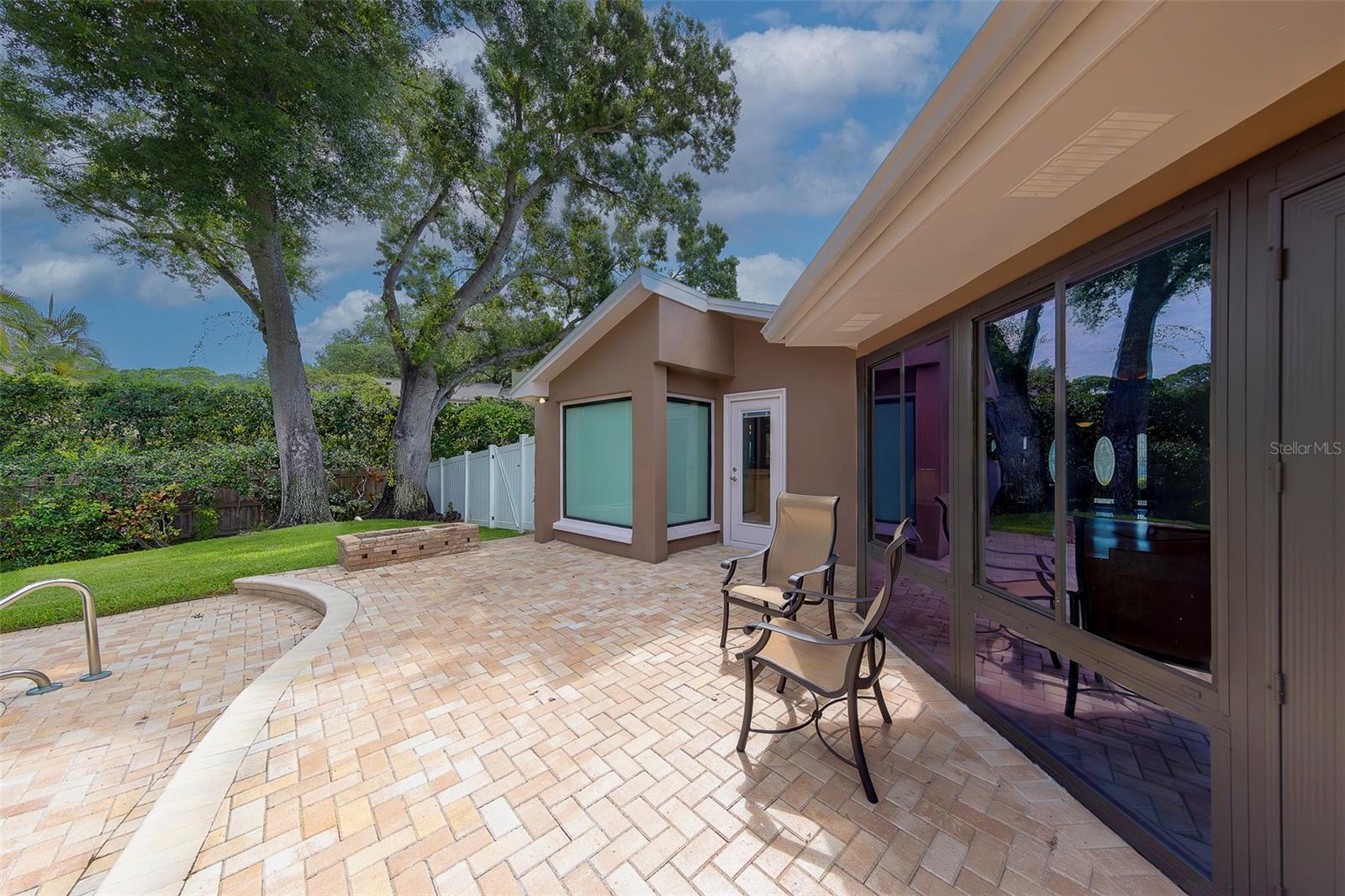 FEATHER SOUND CUSTOM HOME SITE - Residential