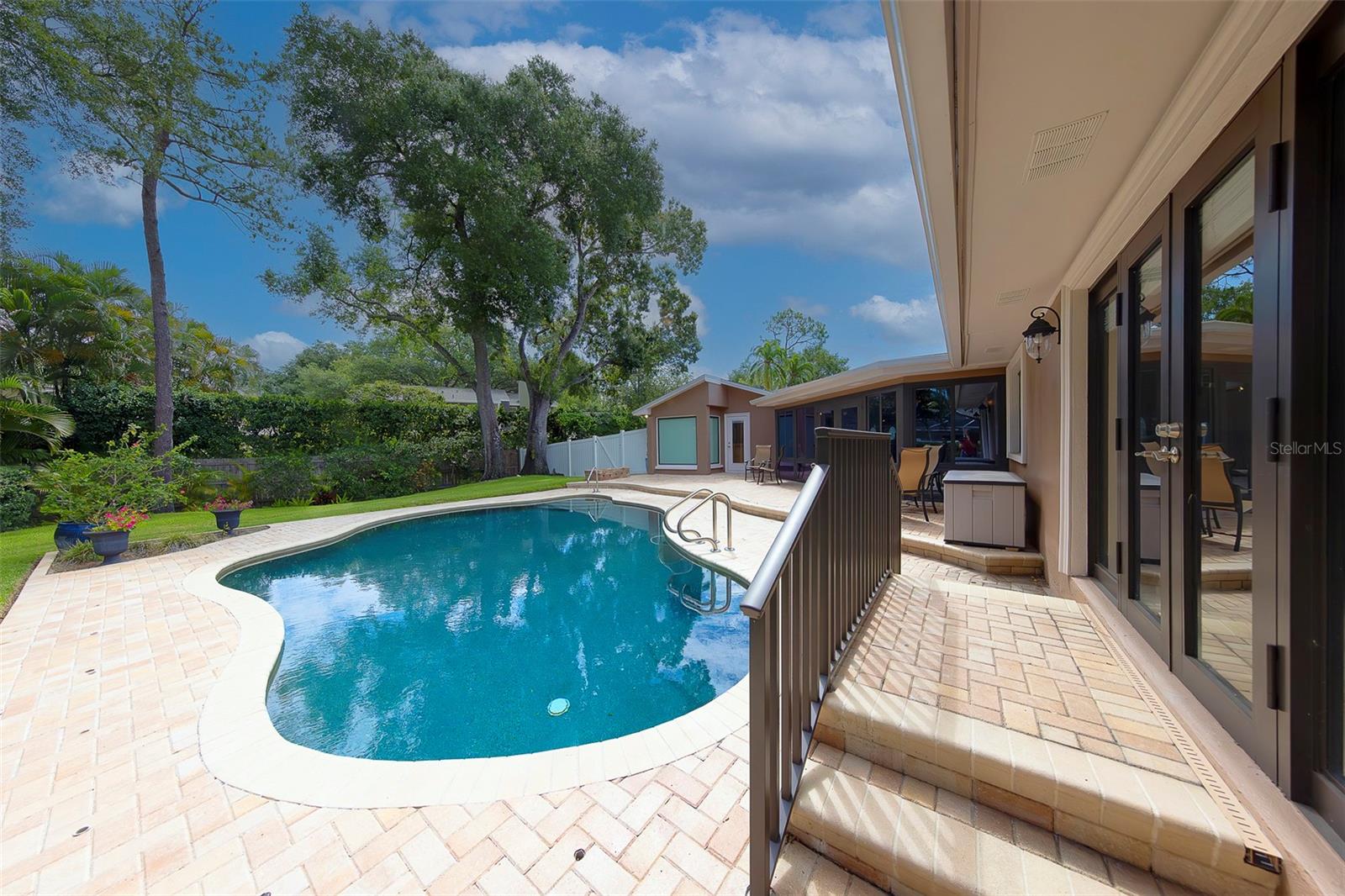 FEATHER SOUND CUSTOM HOME SITE - Residential