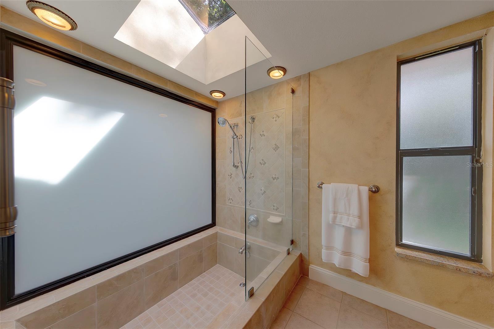 FEATHER SOUND CUSTOM HOME SITE - Residential