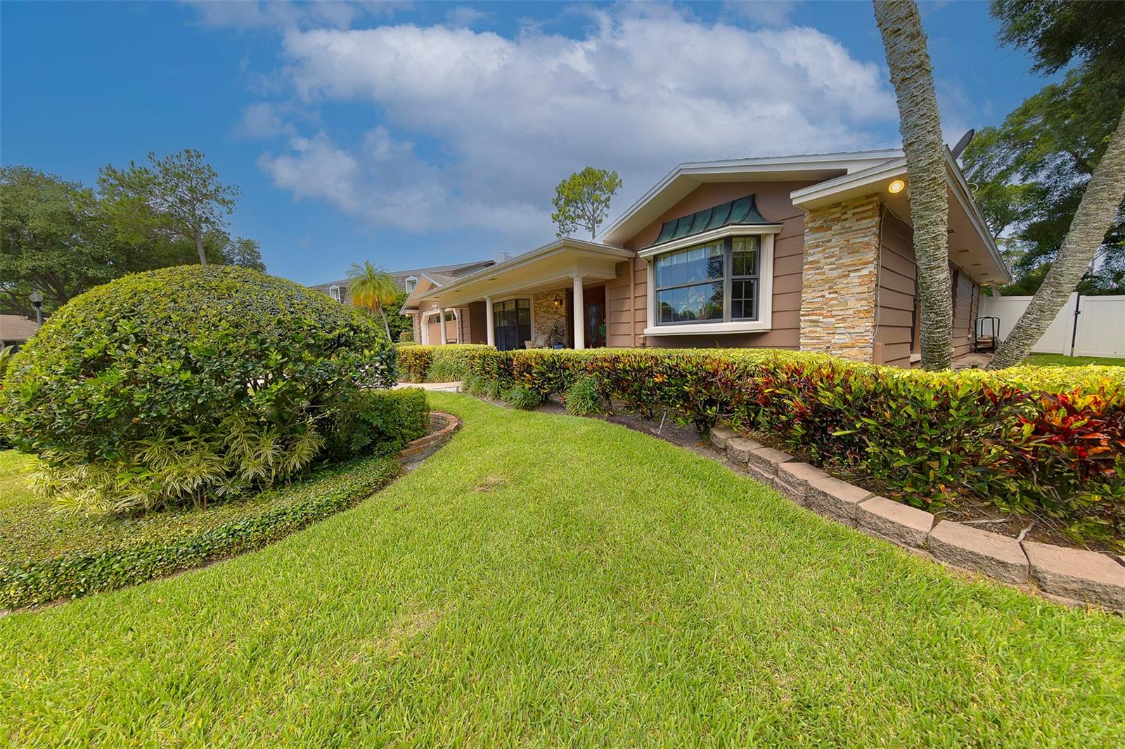 FEATHER SOUND CUSTOM HOME SITE - Residential