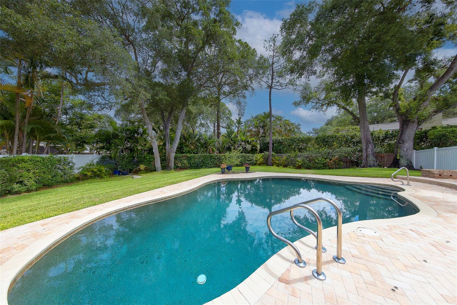 FEATHER SOUND CUSTOM HOME SITE - Residential