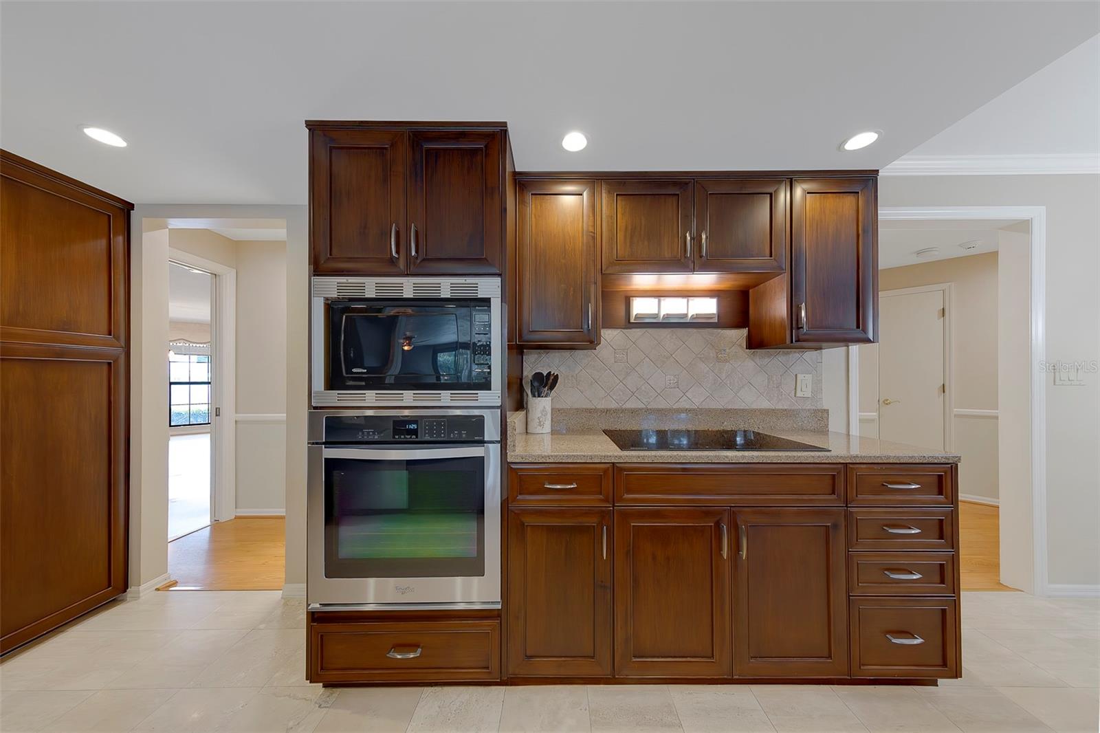 FEATHER SOUND CUSTOM HOME SITE - Residential