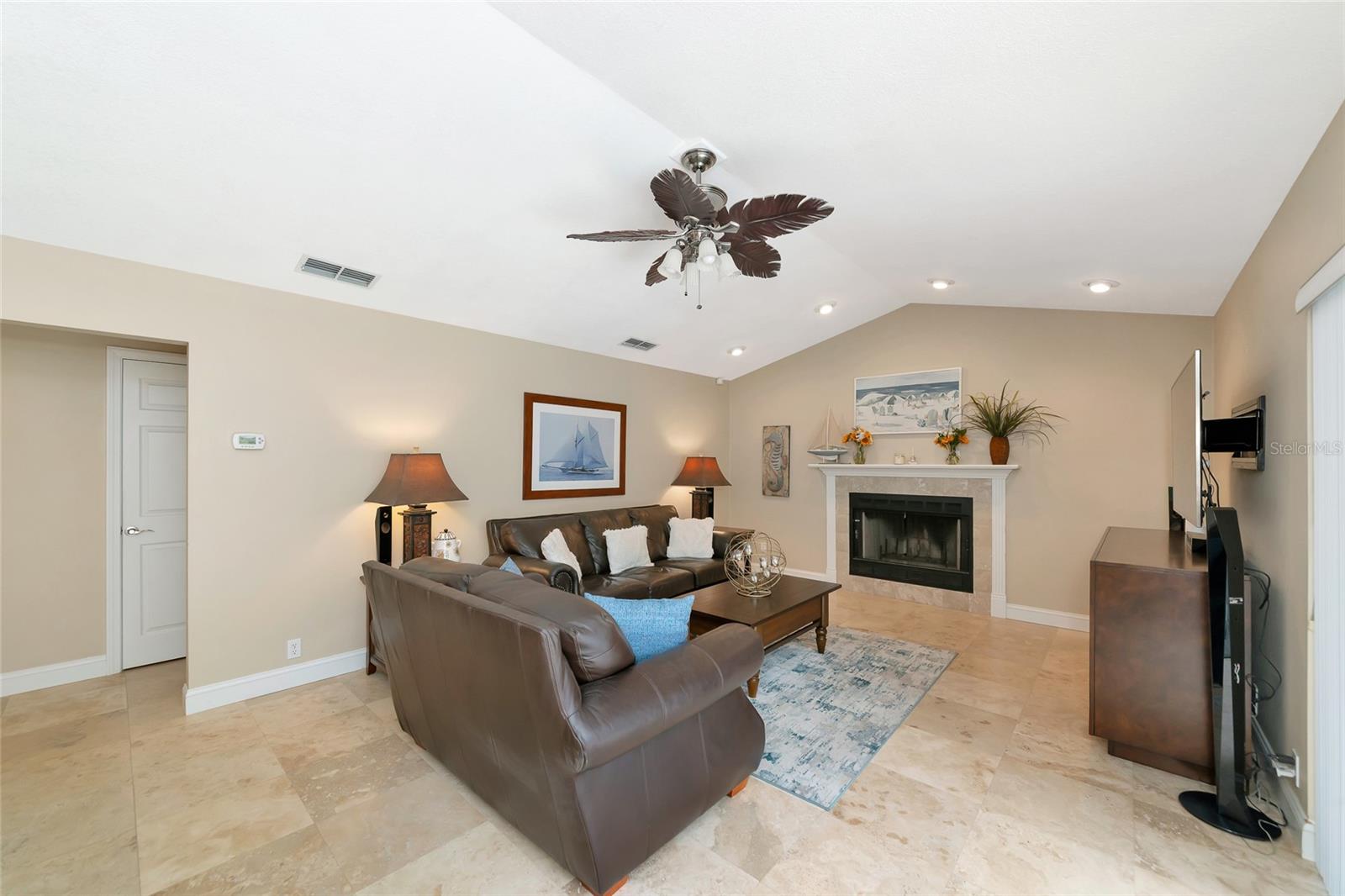 SOUTHBAY YACHT & RACQUET CLUB - Residential