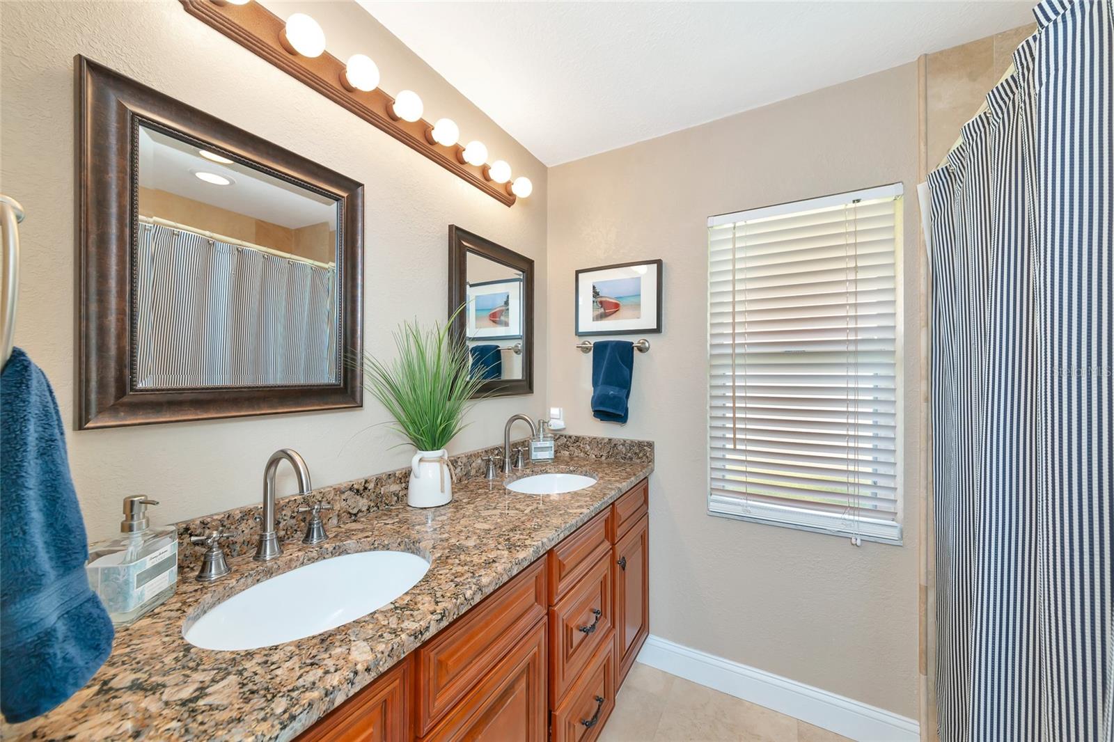 SOUTHBAY YACHT & RACQUET CLUB - Residential