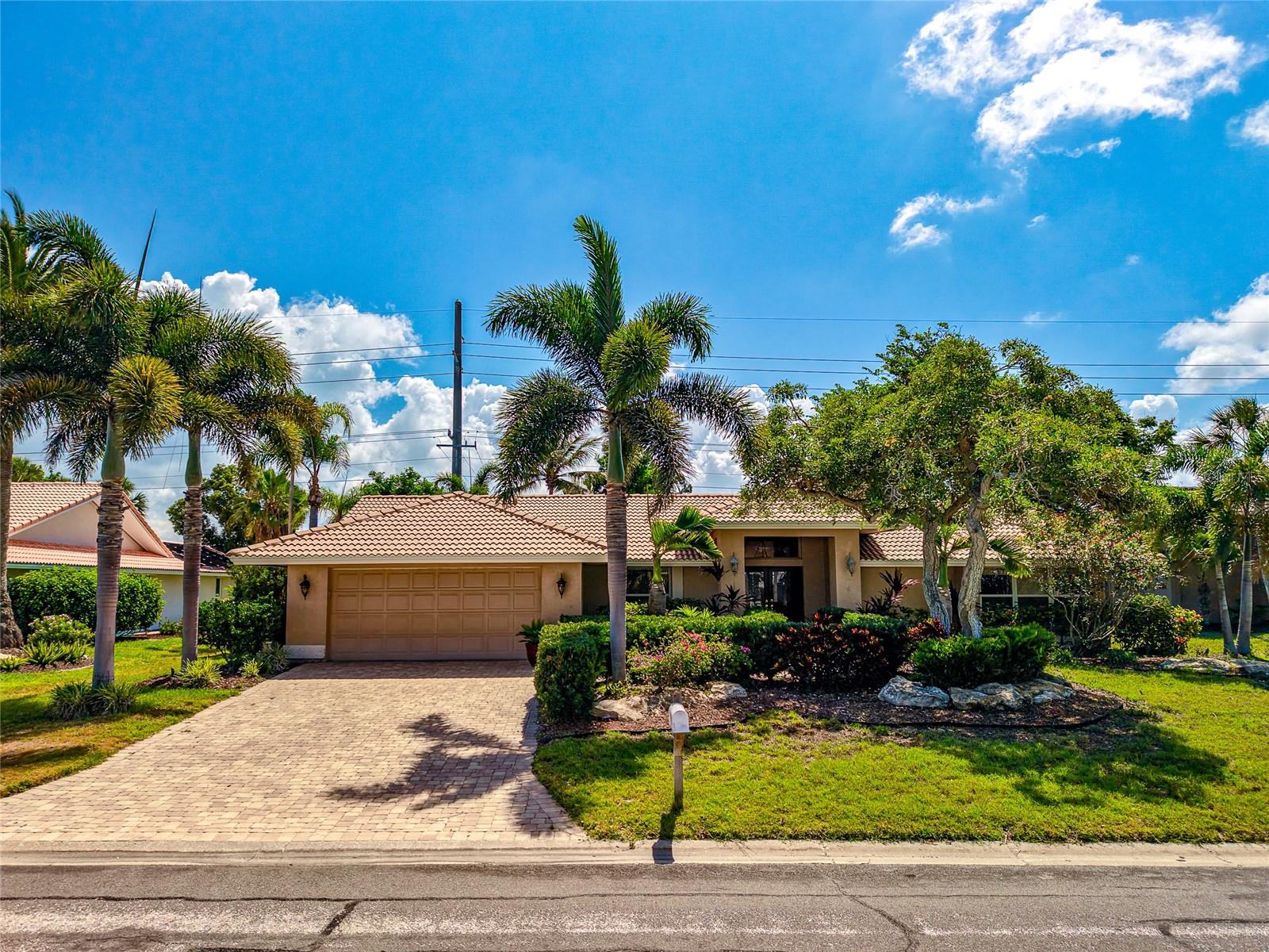 SOUTHBAY YACHT & RACQUET CLUB - Residential