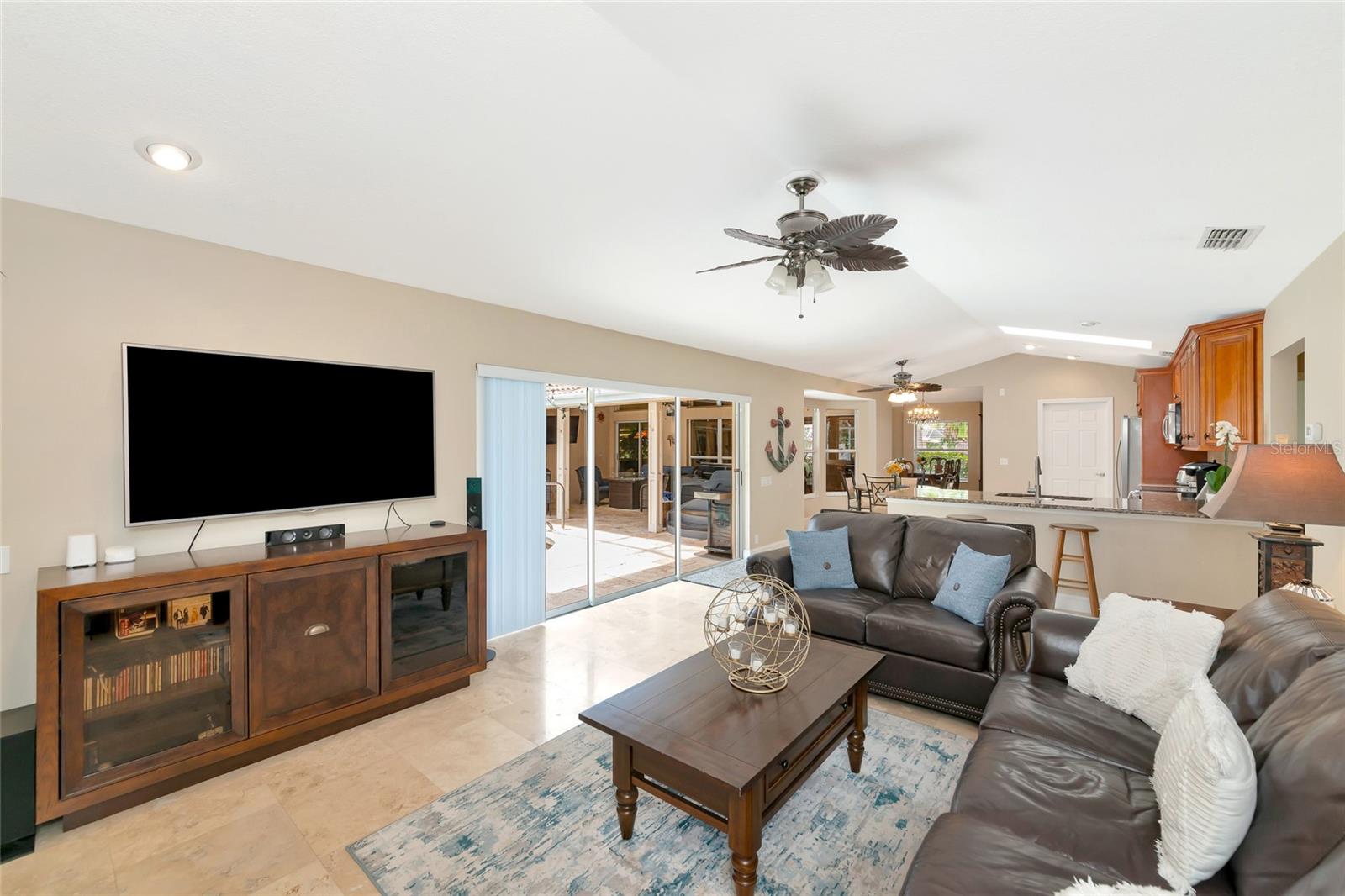 SOUTHBAY YACHT & RACQUET CLUB - Residential