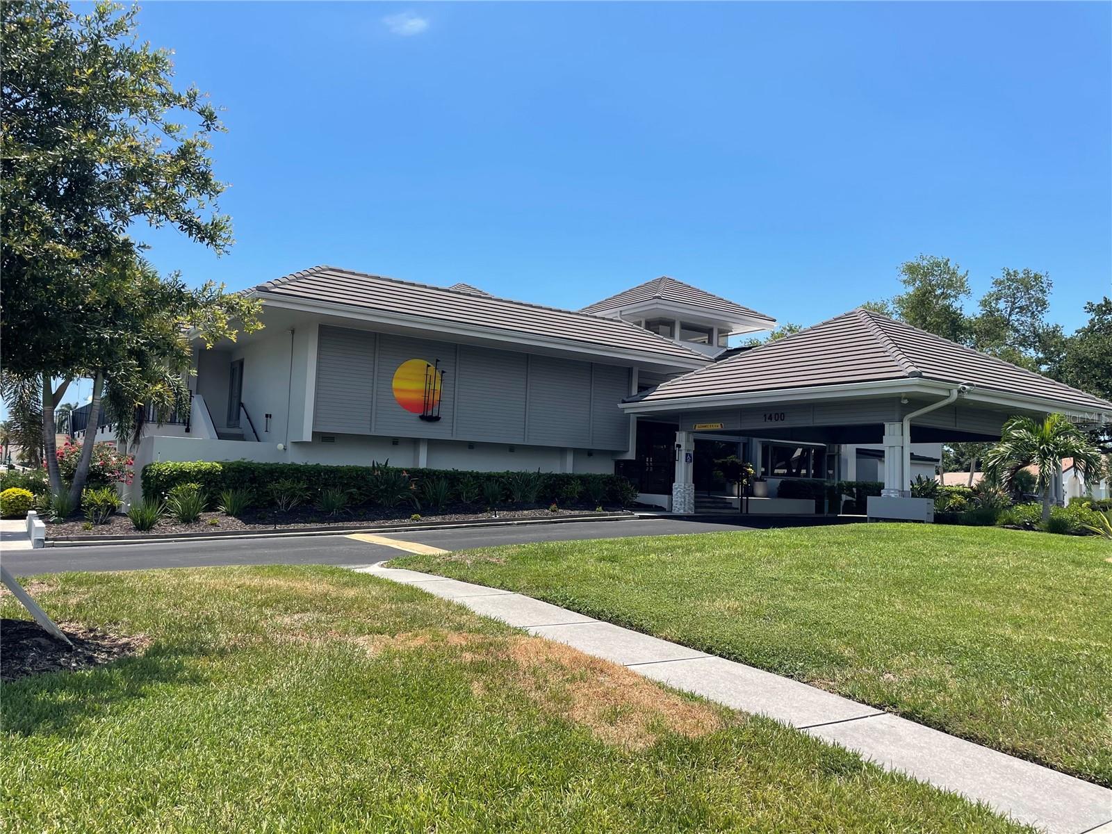 SOUTHBAY YACHT & RACQUET CLUB - Residential