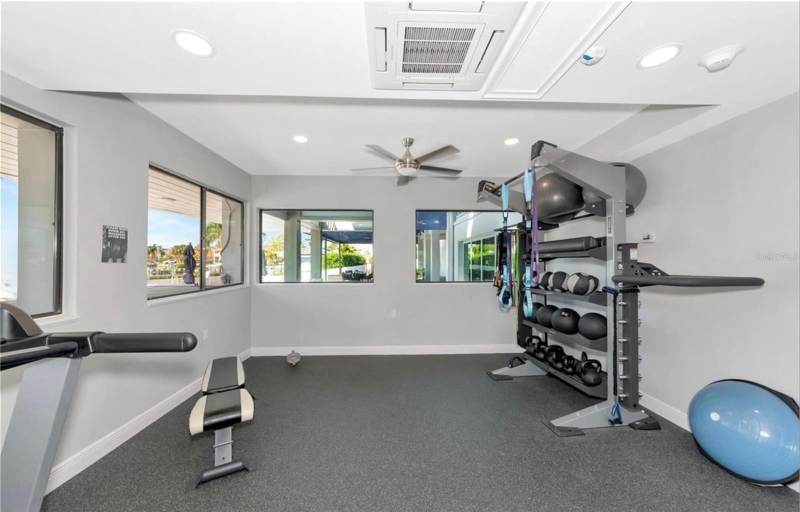 SOUTHBAY YACHT & RACQUET CLUB - Residential