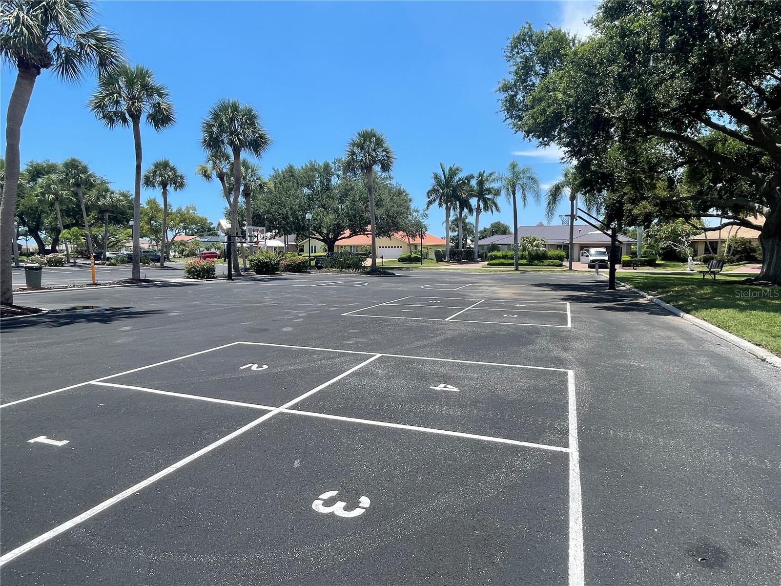 SOUTHBAY YACHT & RACQUET CLUB - Residential