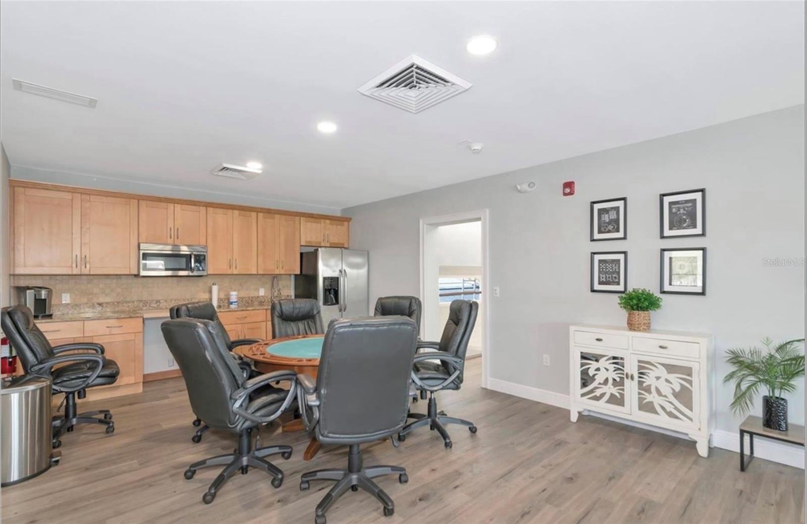 SOUTHBAY YACHT & RACQUET CLUB - Residential