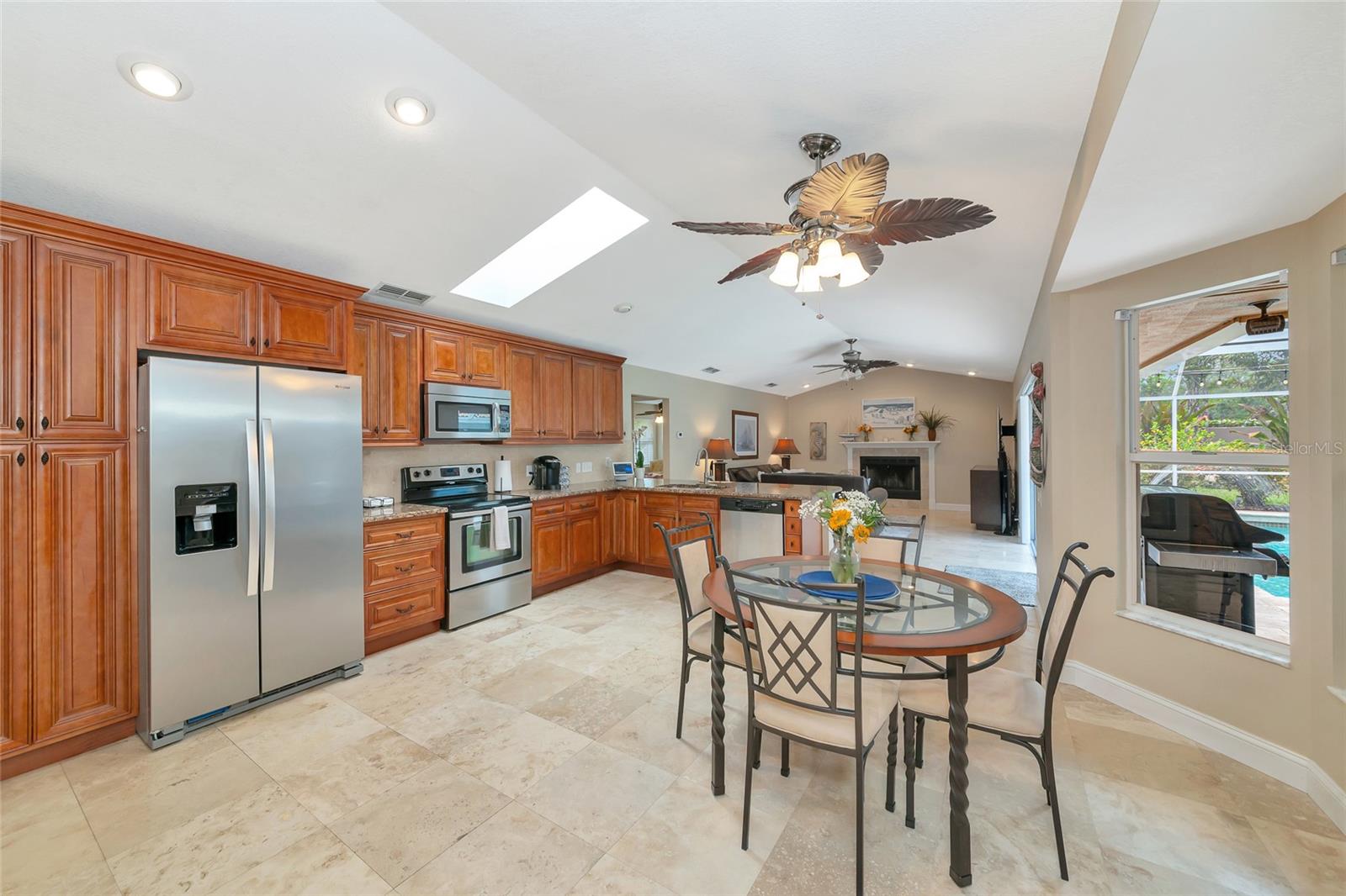 SOUTHBAY YACHT & RACQUET CLUB - Residential
