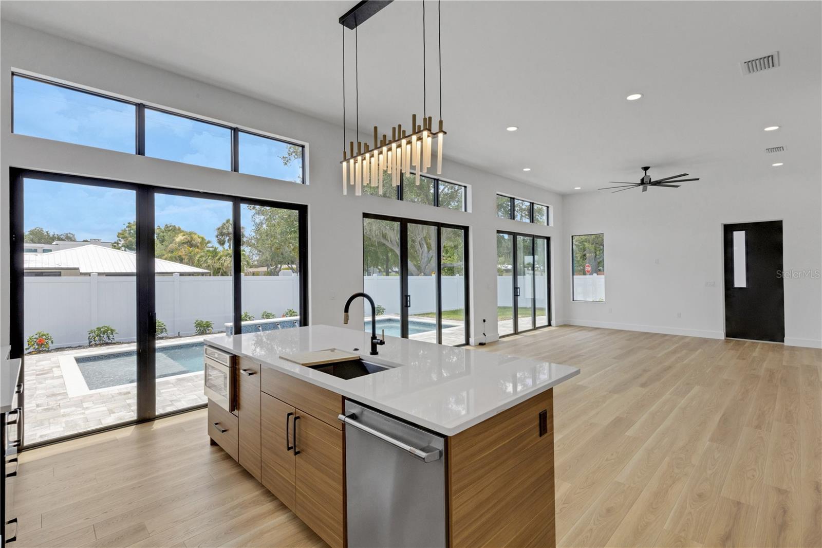 GROVE LAWN REP - Residential