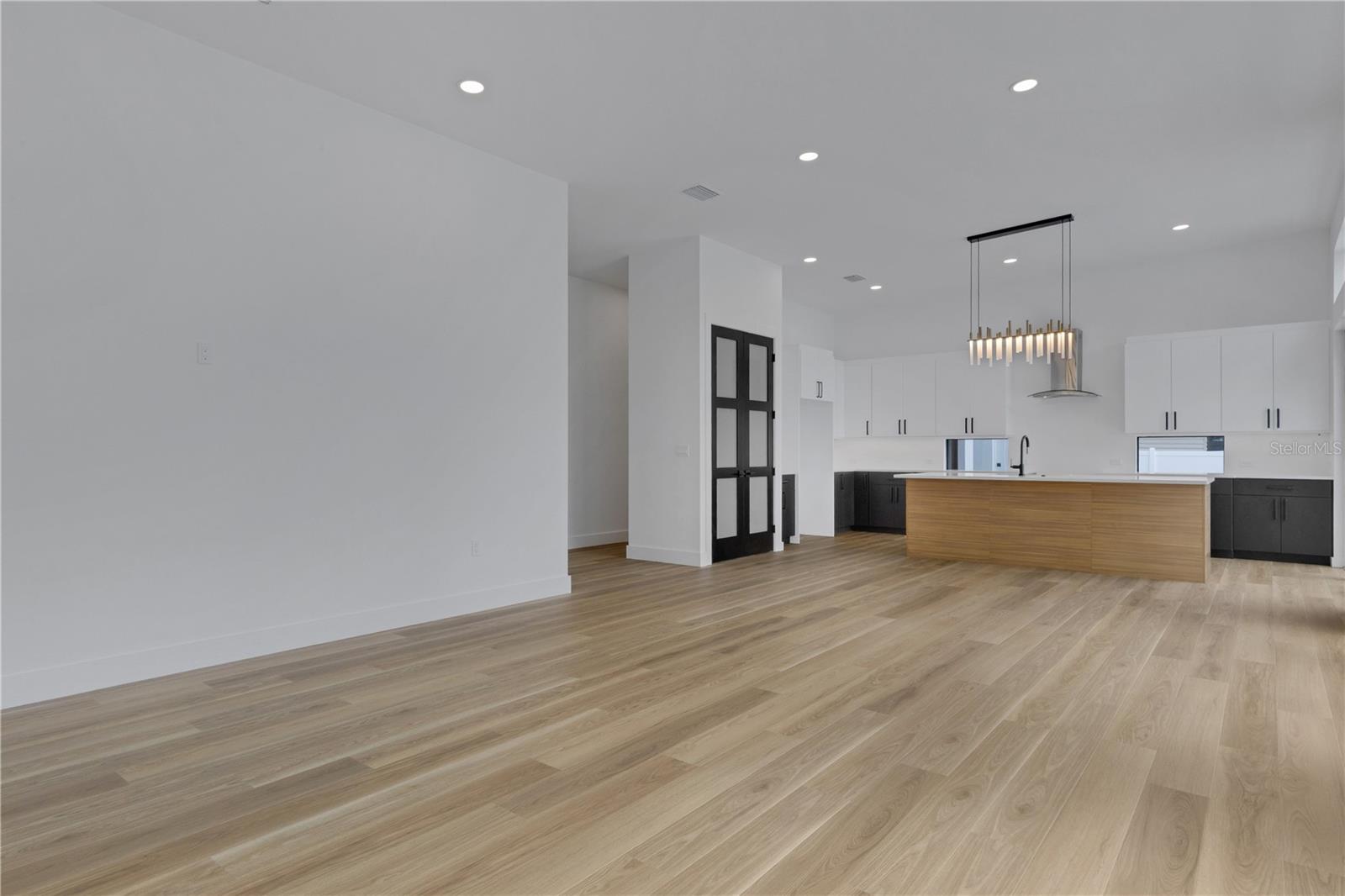 GROVE LAWN REP - Residential