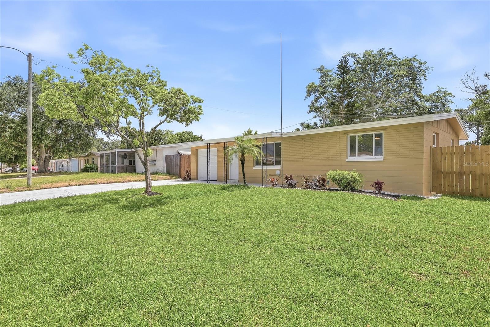RIDGEWOOD GARDENS - Residential
