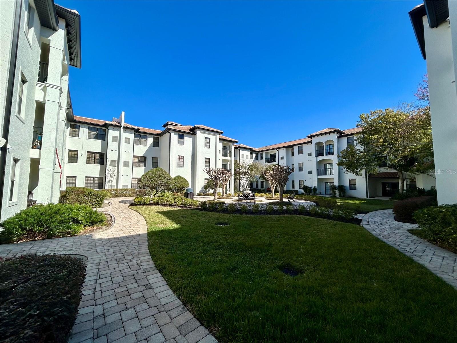 REGISTRY/MICHIGAN PARK CONDO - Residential