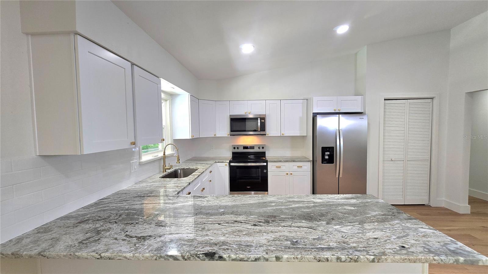 DELTONA LAKES UNIT 03 - Residential