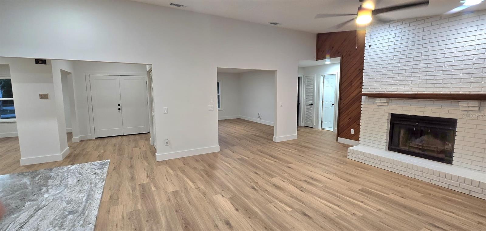 DELTONA LAKES UNIT 03 - Residential