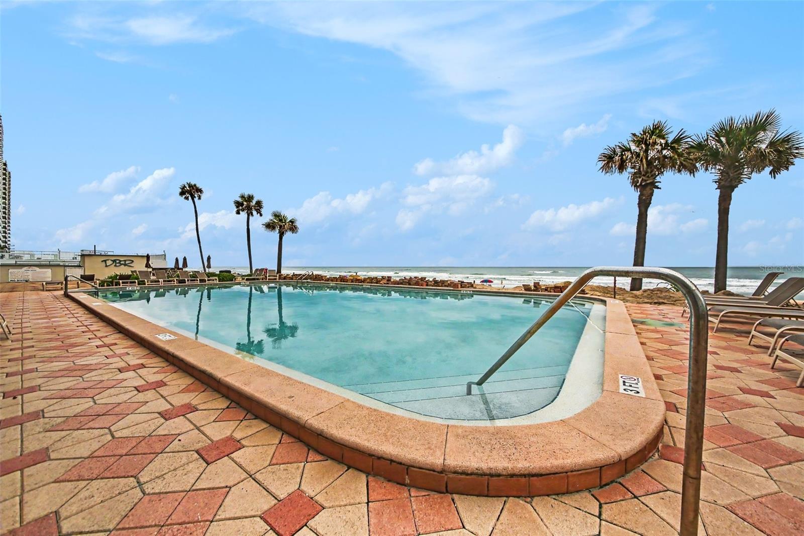 DAYTONA BEACH RESORT & CONFER - Residential