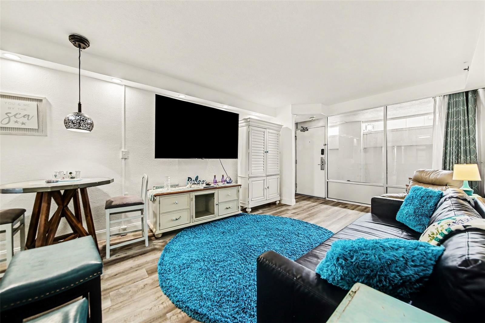 DAYTONA BEACH RESORT & CONFER - Residential