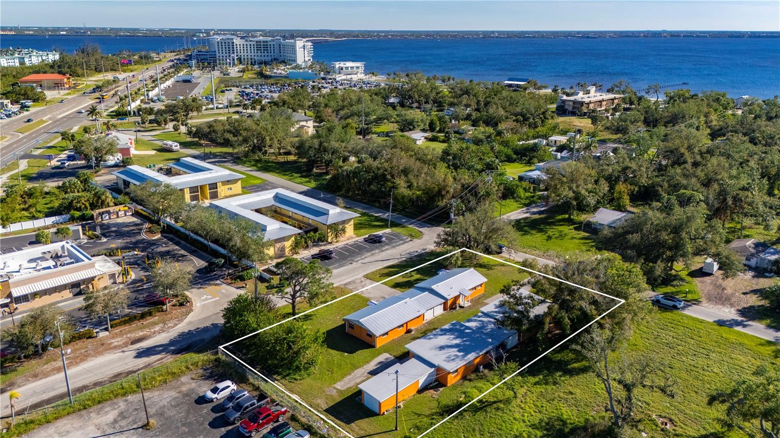 C HARBOR - Residential Income