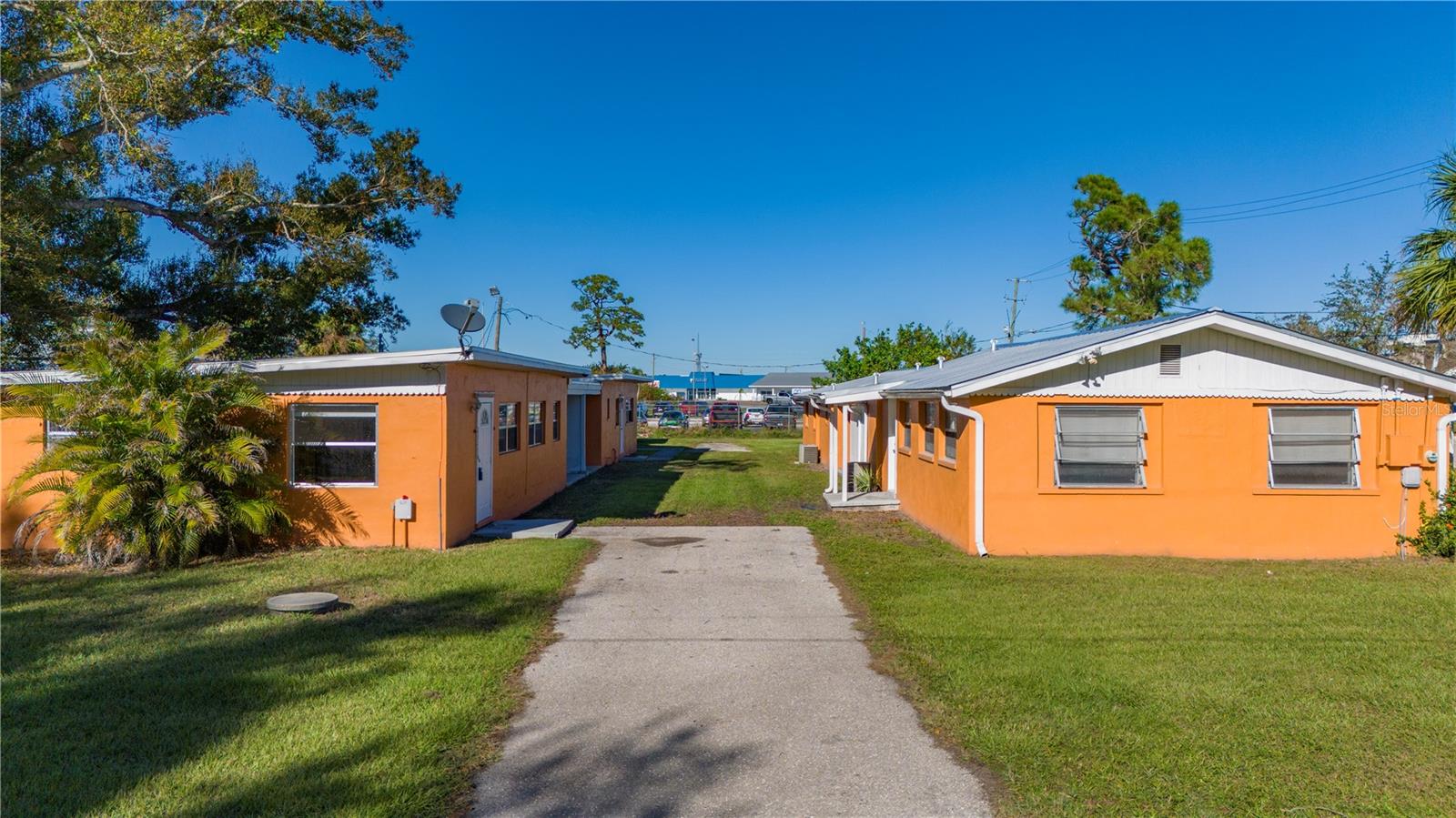 C HARBOR - Residential Income