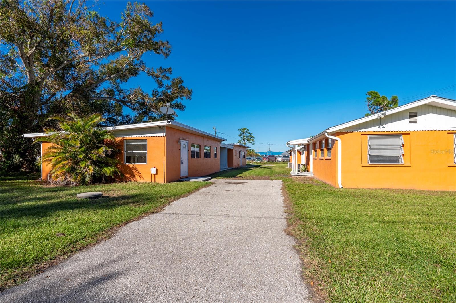 C HARBOR - Residential Income