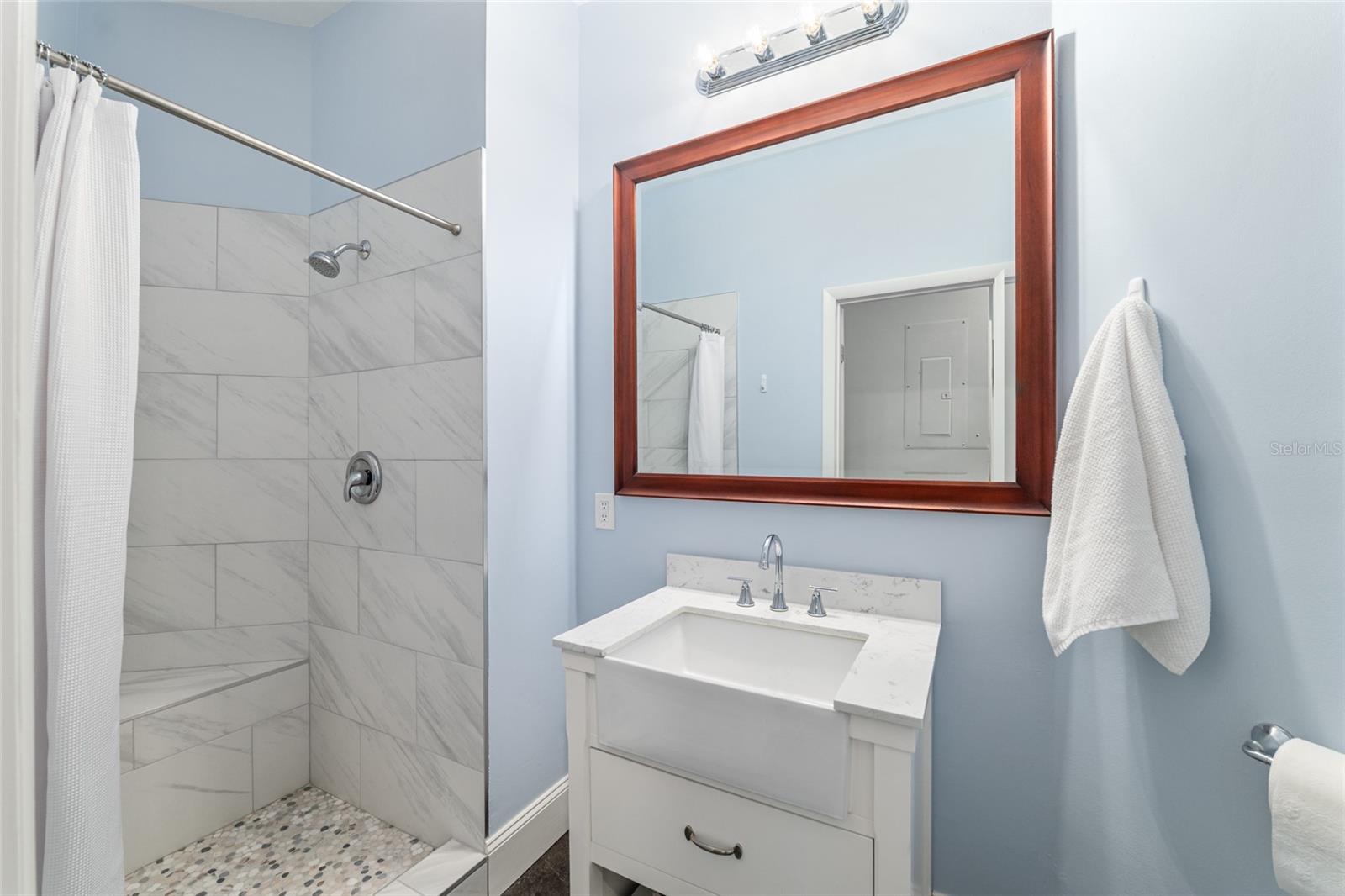 UNIVERSITY AVE PROPERTIES INC - Residential