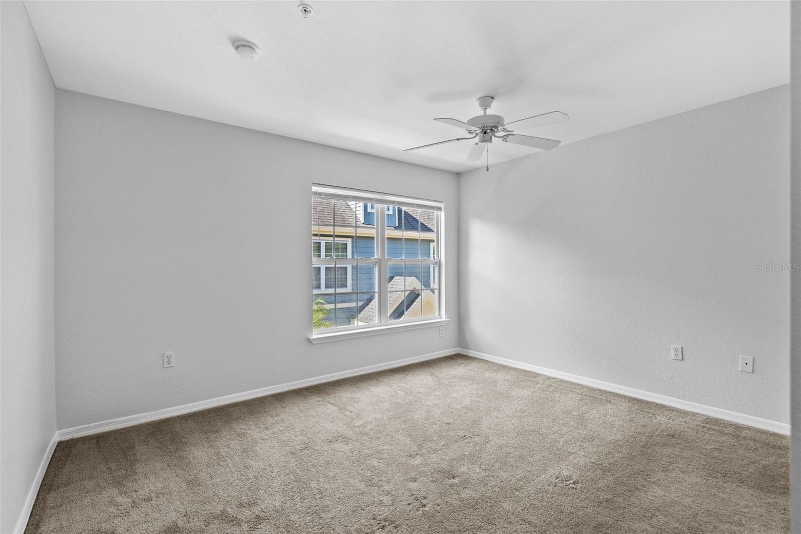 ADMIRALS WALK - Residential