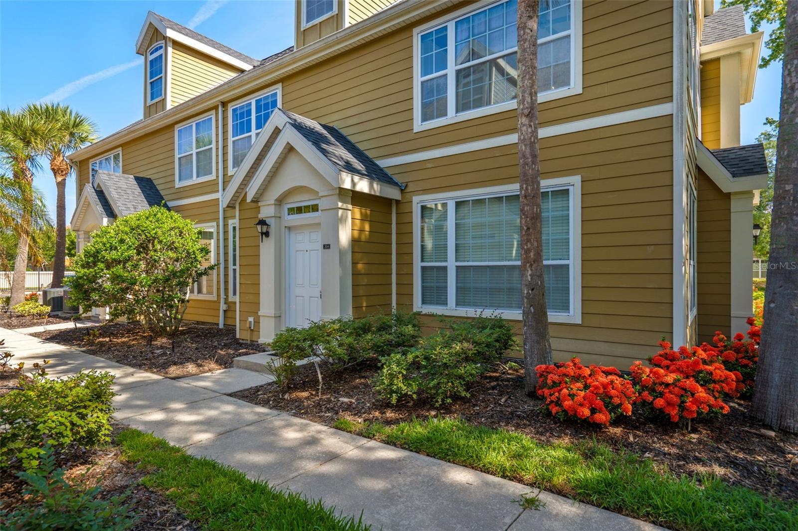 ADMIRALS WALK - Residential