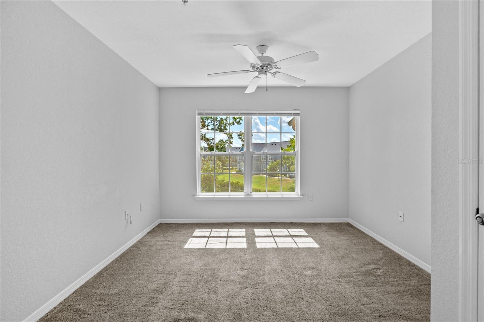 ADMIRALS WALK - Residential