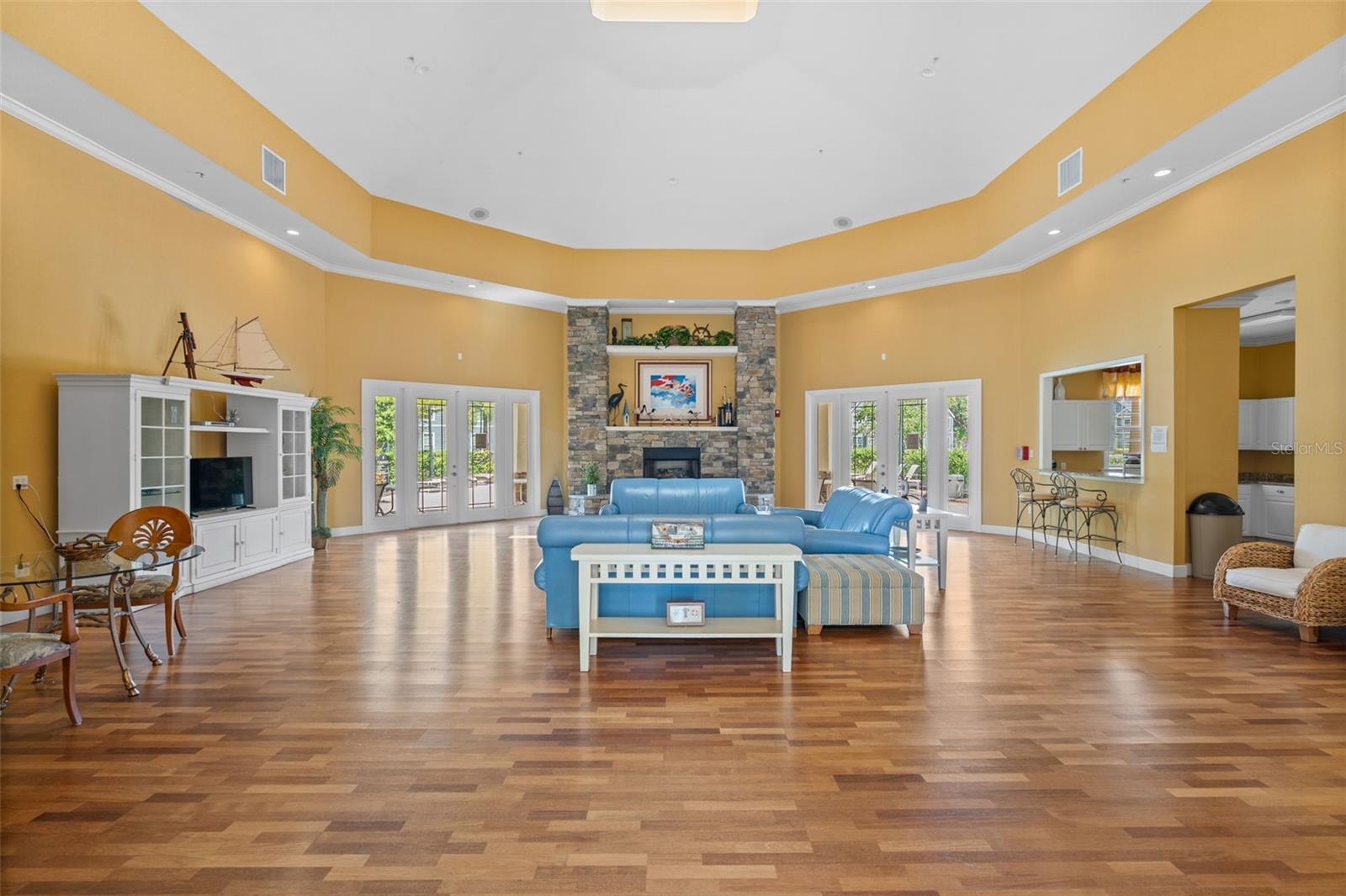 ADMIRALS WALK - Residential