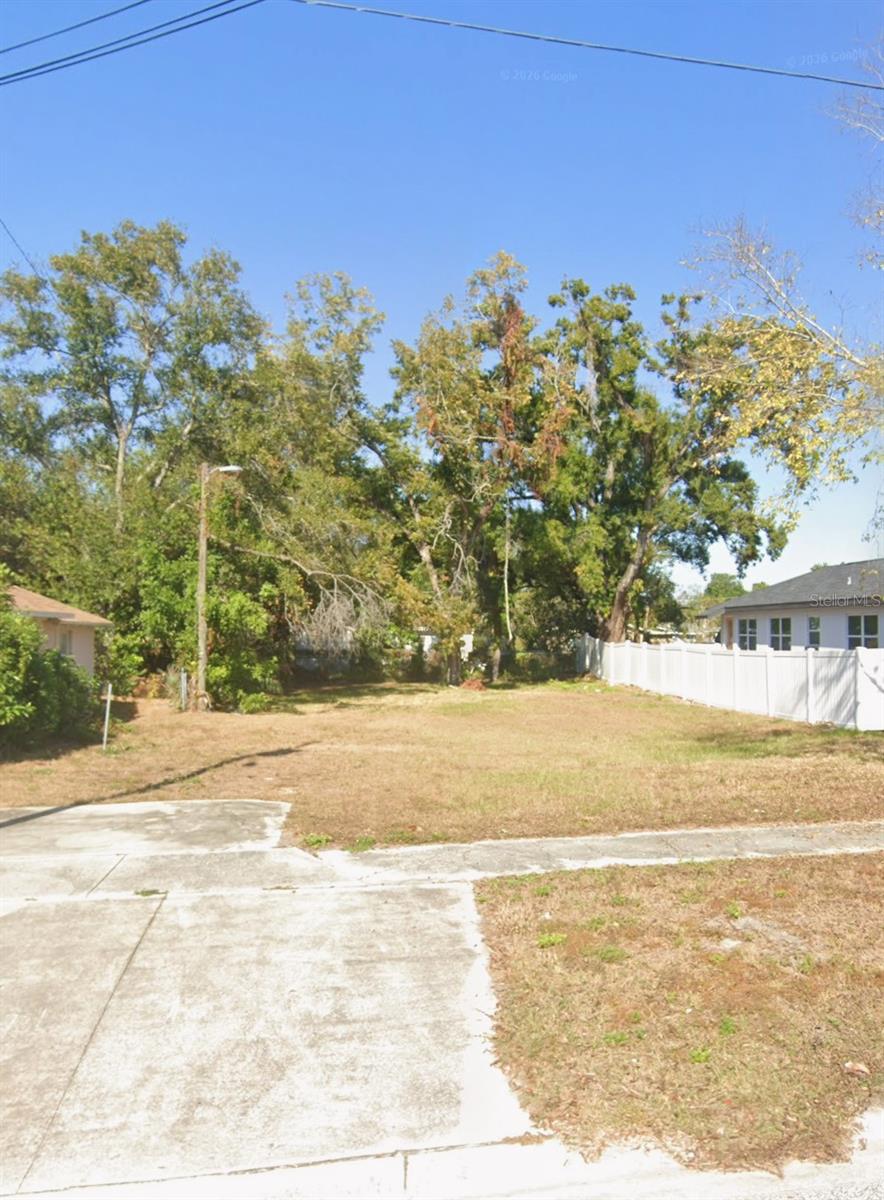 Prime opportunity to build in the rapidly growing Tampa market. This 50x131 vacant lot at 1608 E 31st Ave offers a great footprint for a single-family home or investment project. Located just minutes from Downtown Tampa, Ybor City, and major highways, the property provides convenient access to shopping, dining, and entertainment. No HOA and plenty of new development nearby make this an ideal site for builders or investors looking to capitalize on the area’s growth.