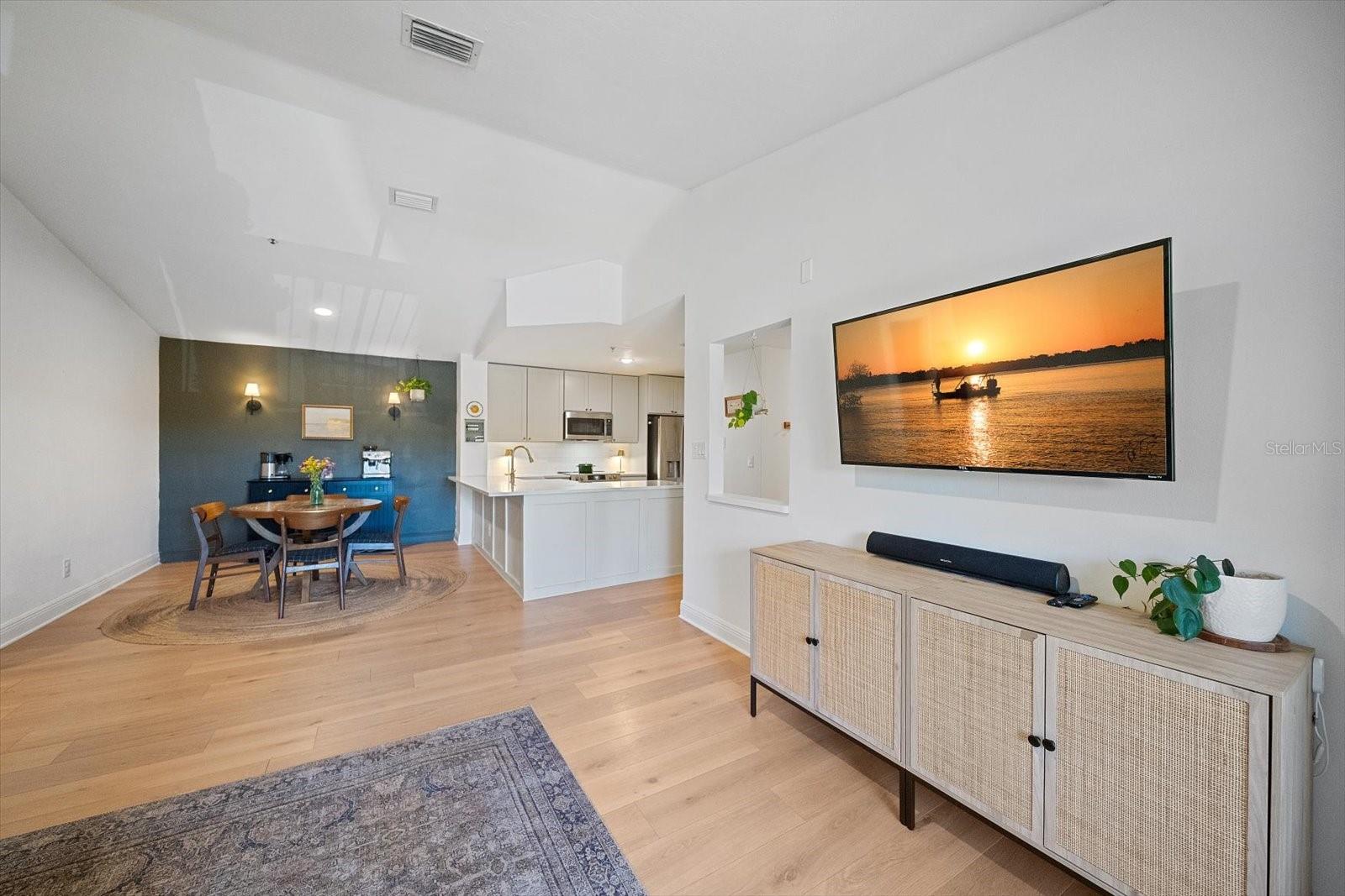 VINTAGE GRAND - Residential