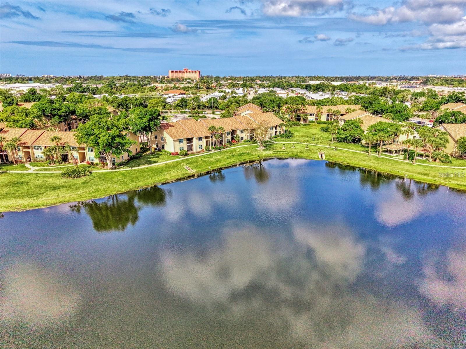 VINTAGE GRAND - Residential