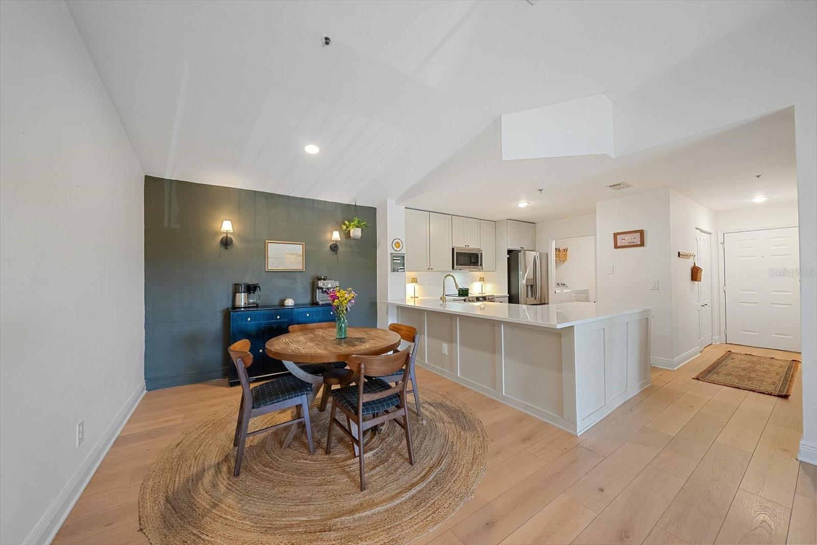 VINTAGE GRAND - Residential