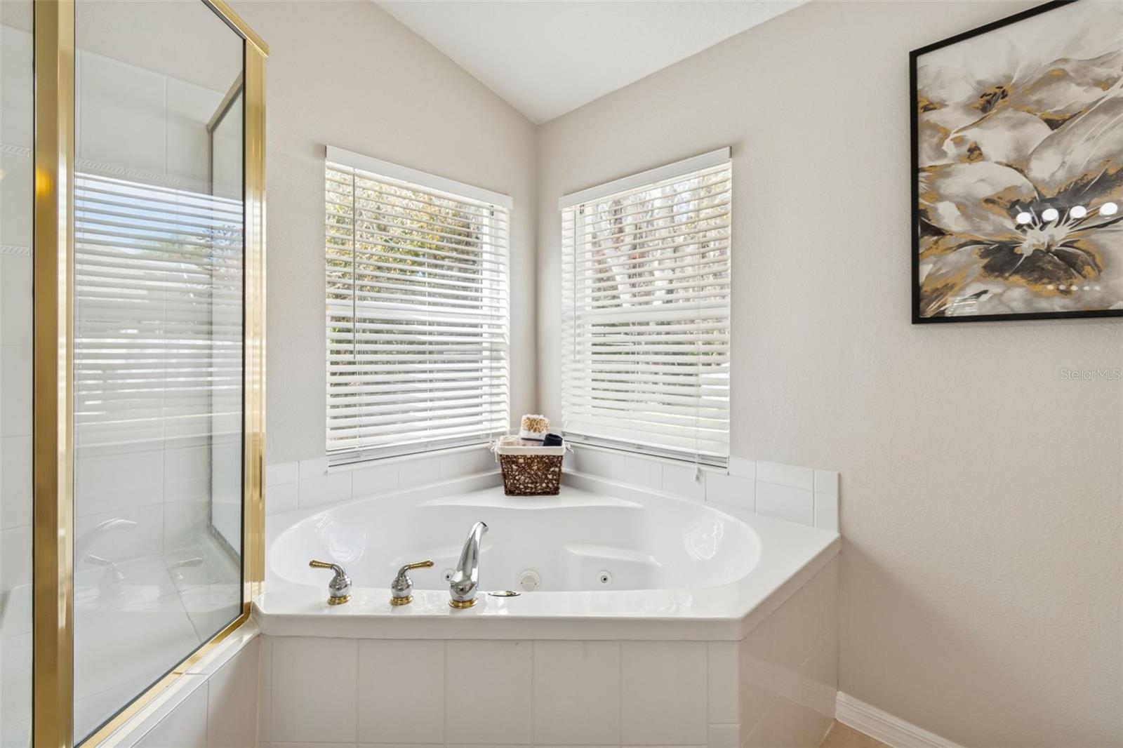 BAY ARBOR - Residential Lease