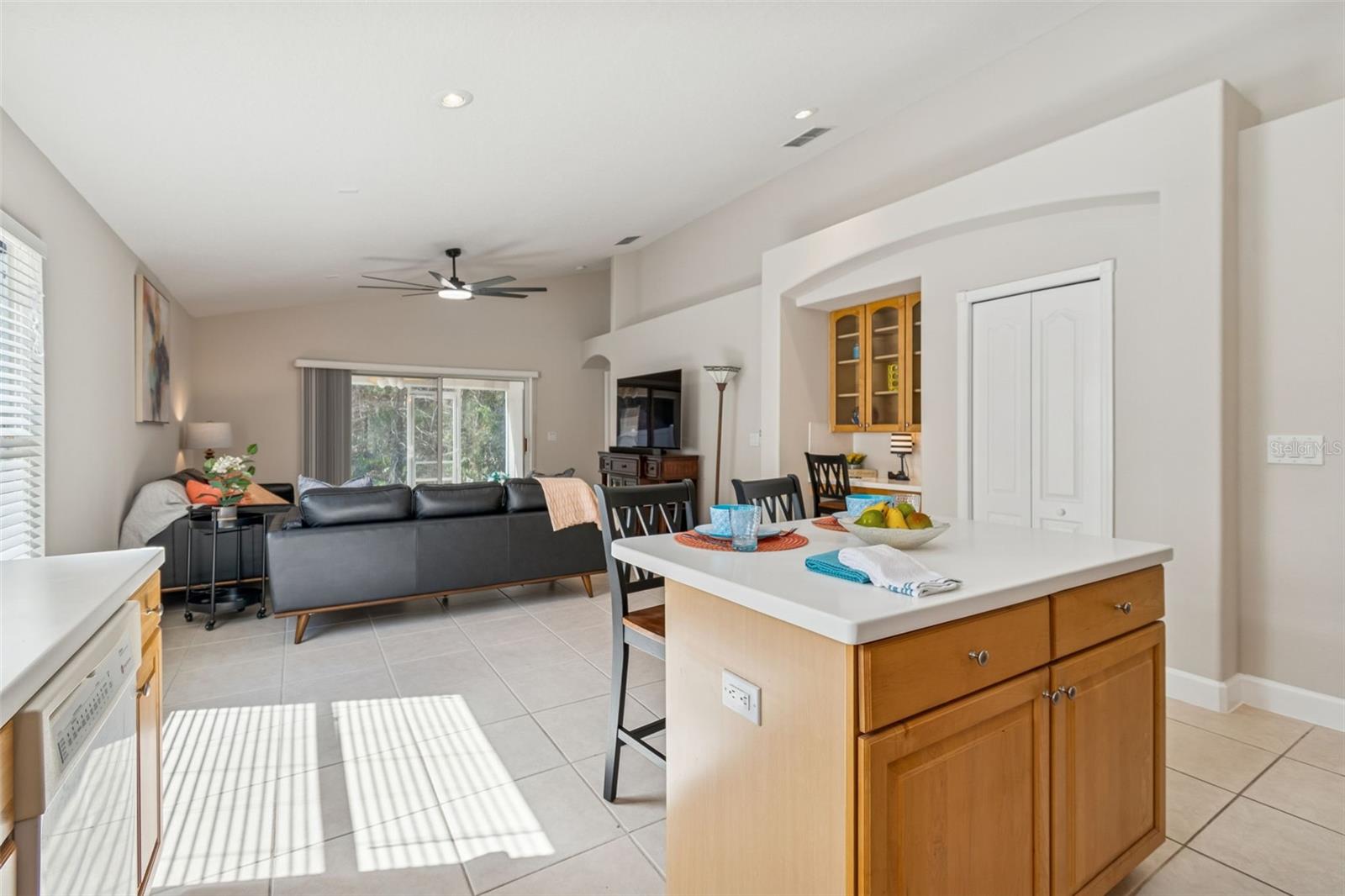 BAY ARBOR - Residential Lease