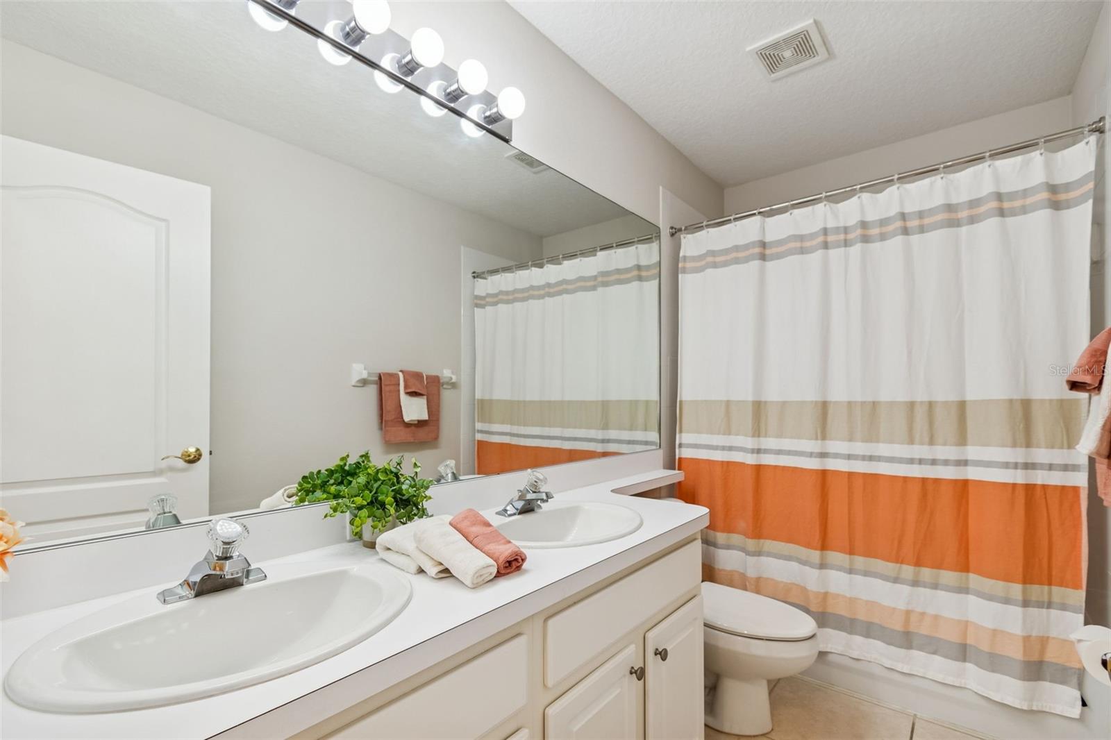 BAY ARBOR - Residential Lease