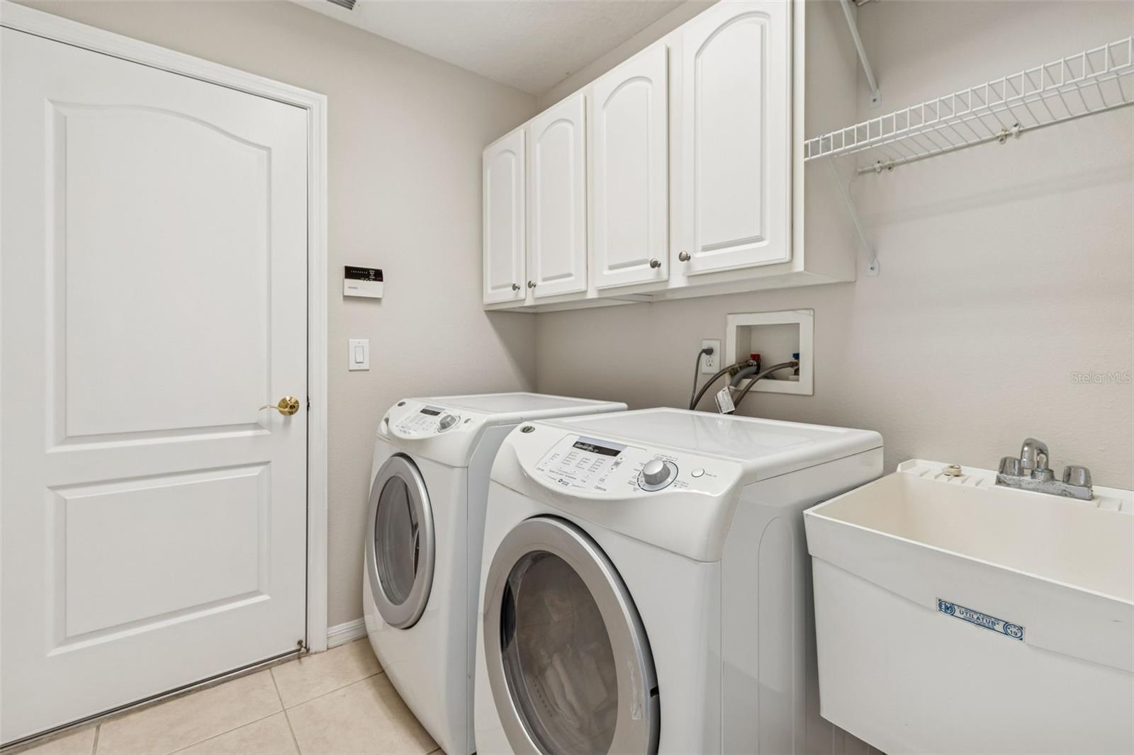 BAY ARBOR - Residential Lease